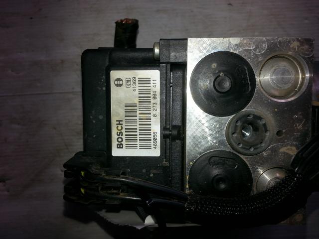 2004 Mitsubishi Magna Abs Pump/Modulator View Auto part Abs Pump/Modulator Mitsubishi Magna 2004