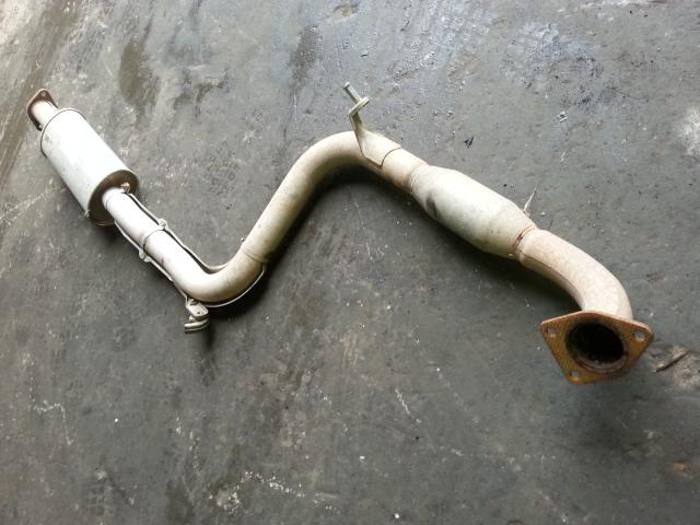 2004 Mitsubishi Magna Intermediate Pipe View Auto part Intermediate Pipe Mitsubishi Magna 2004