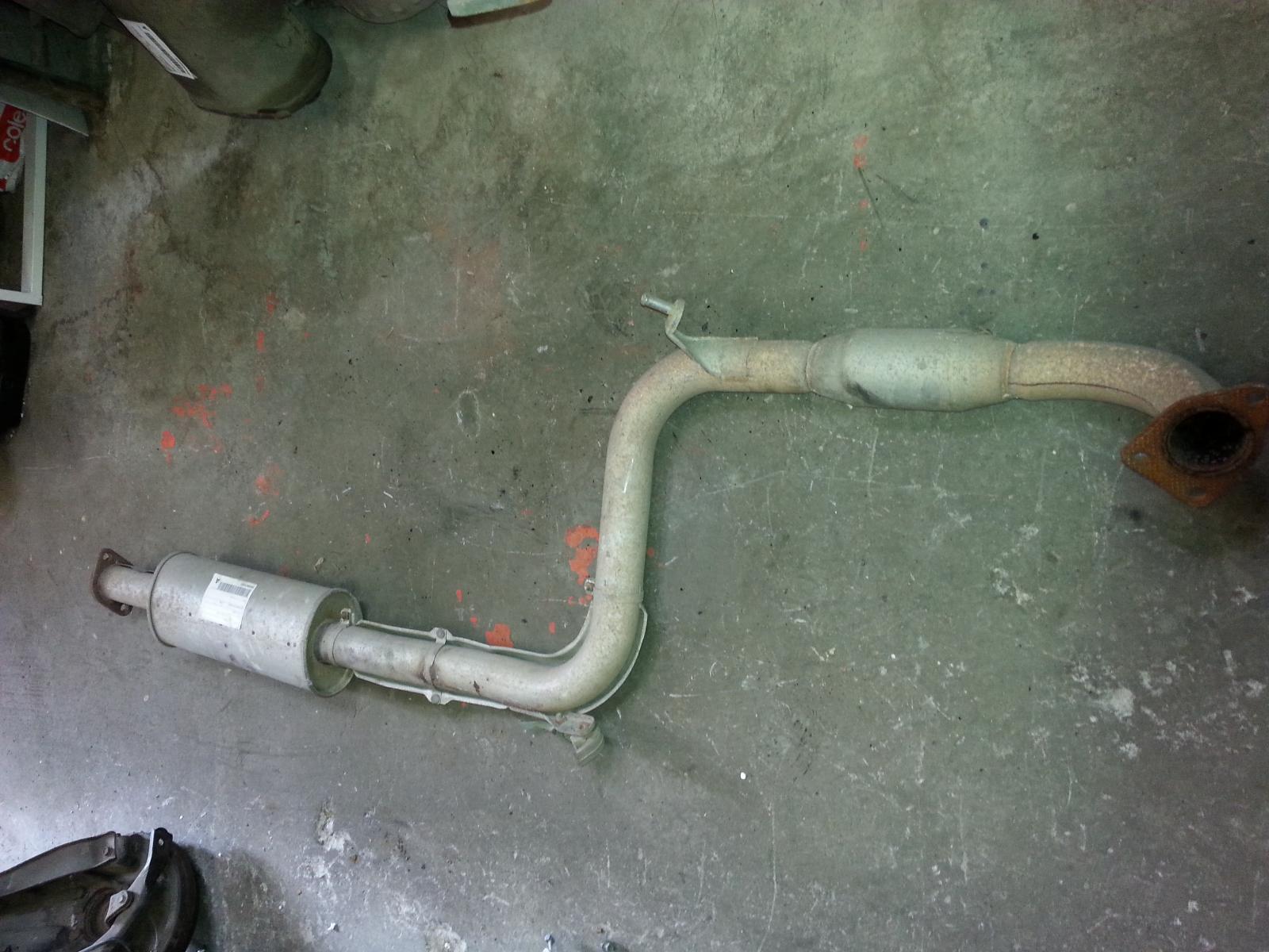 2004 Mitsubishi Magna Intermediate Pipe View Auto part Intermediate Pipe Mitsubishi Magna 2004