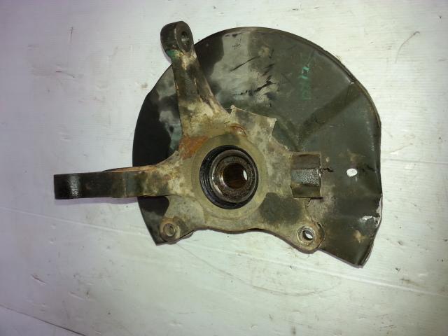 2004 Mitsubishi Magna Right Front Hub Assembly View Auto part Right Front Hub Assembly Mitsubishi Magna 2004
