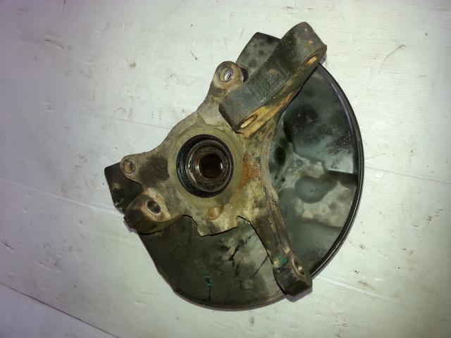 2004 Mitsubishi Magna Right Front Hub Assembly View Auto part Right Front Hub Assembly Mitsubishi Magna 2004