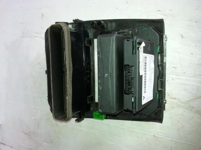 2004 Mitsubishi Magna Heater/Ac Controls View Auto part Heater/Ac Controls Mitsubishi Magna 2004
