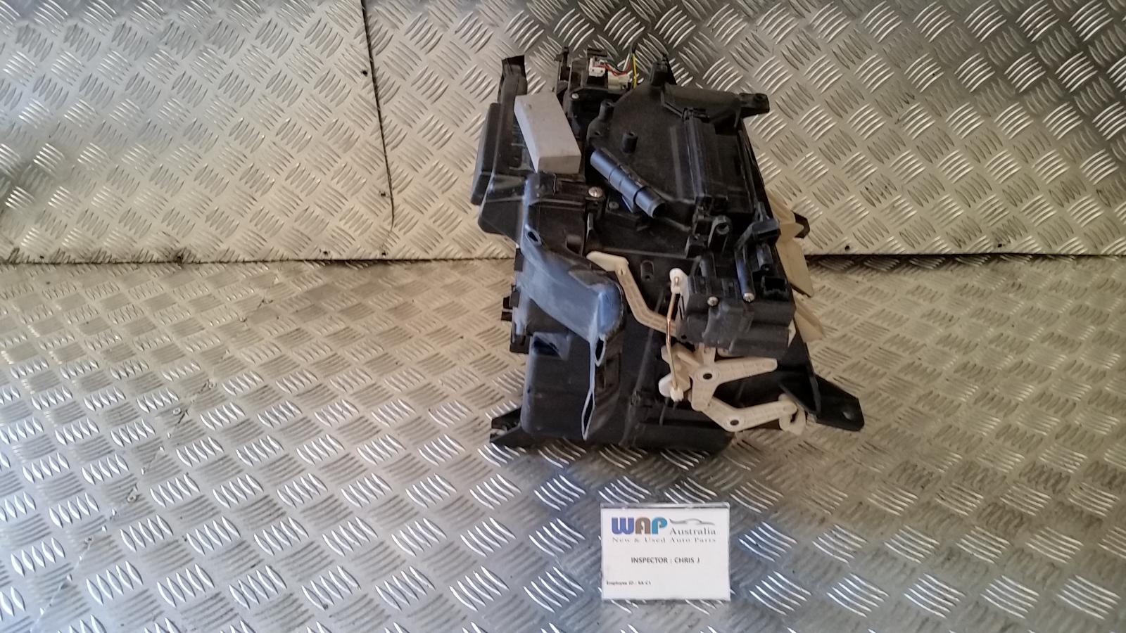 2004 Mitsubishi Magna Heater Core/Box View Auto part Heater Core/Box Mitsubishi Magna 2004
