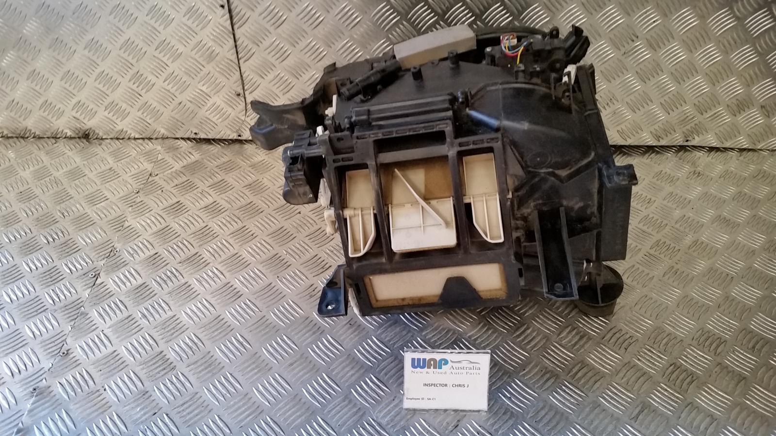 2004 Mitsubishi Magna Heater Core/Box View Auto part Heater Core/Box Mitsubishi Magna 2004