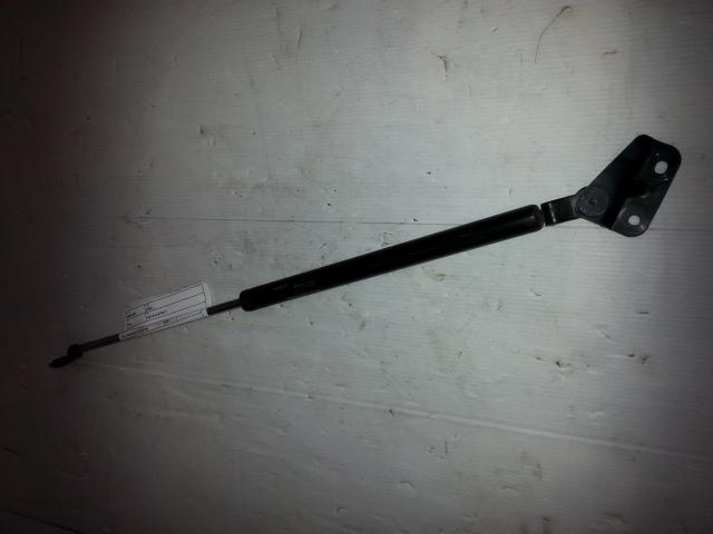 View Auto part Hatch Strut Honda Crv 2001