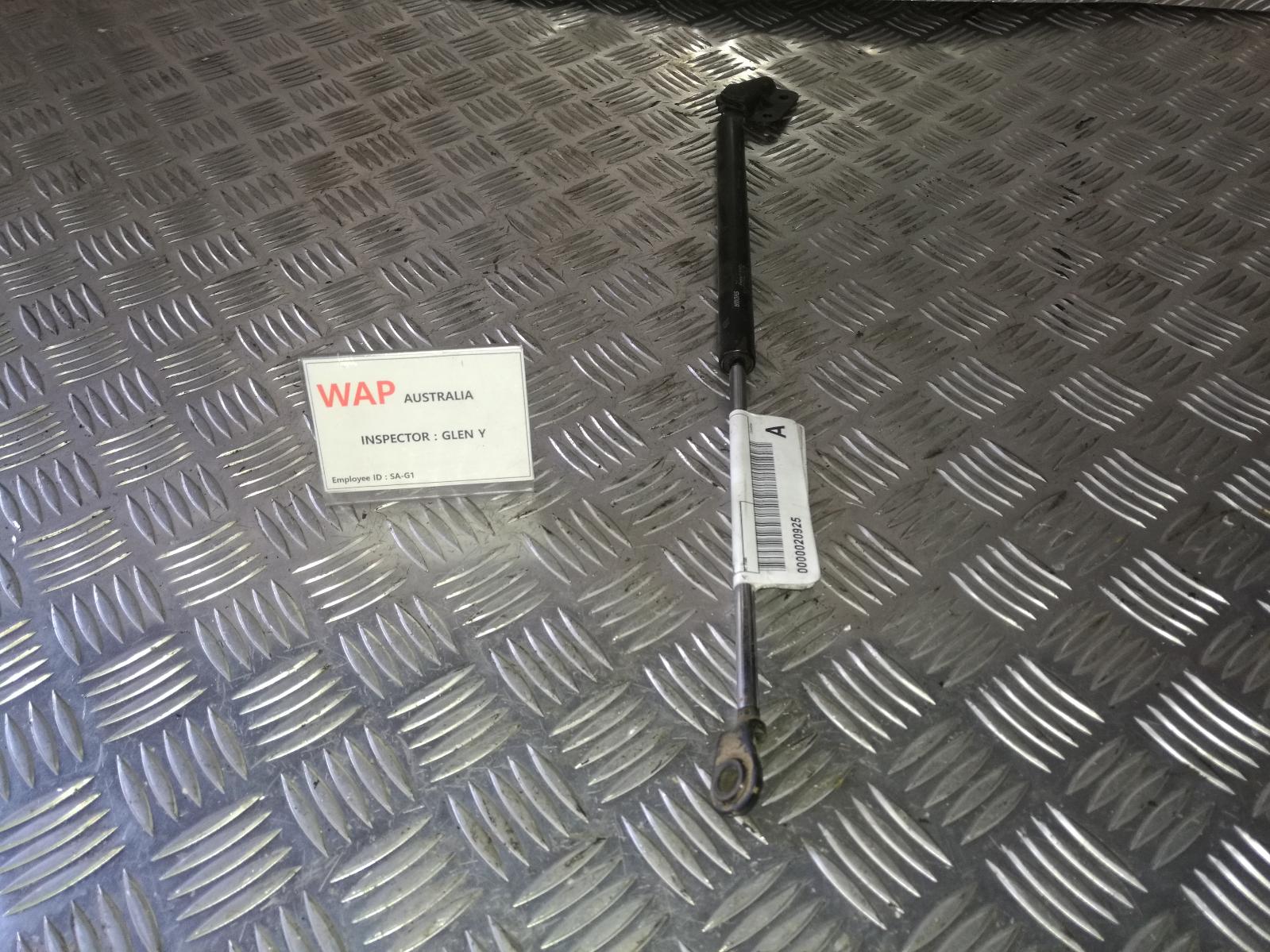 View Auto part Hatch Strut Honda Crv 2001