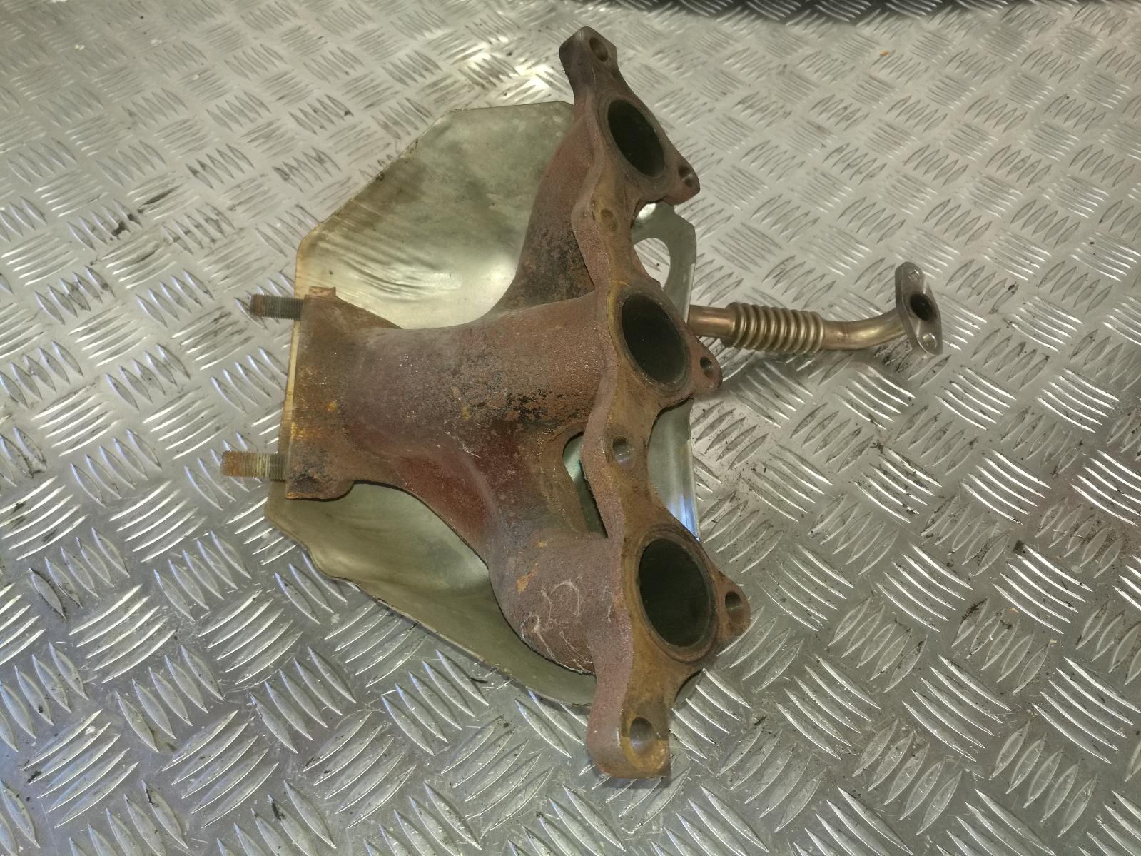 View Auto part Manifold Mitsubishi Magna 2004