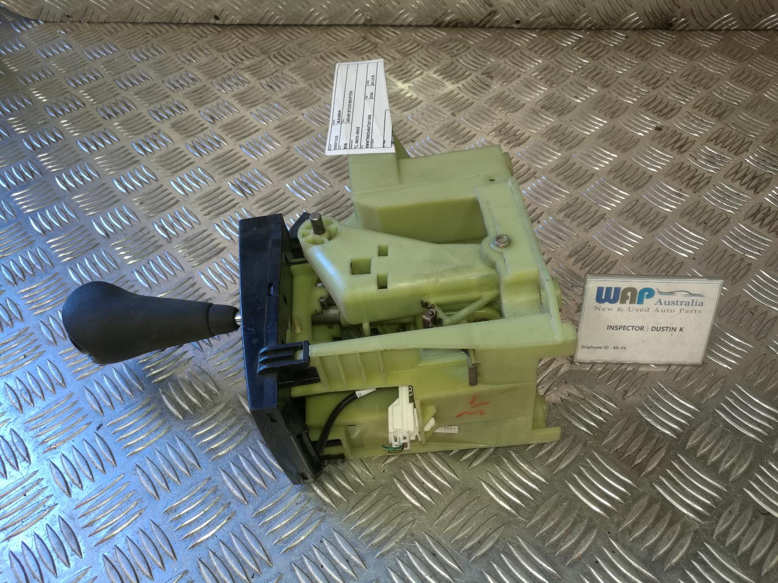 View Auto part Gear Stick/Shifter Mitsubishi Magna 2004
