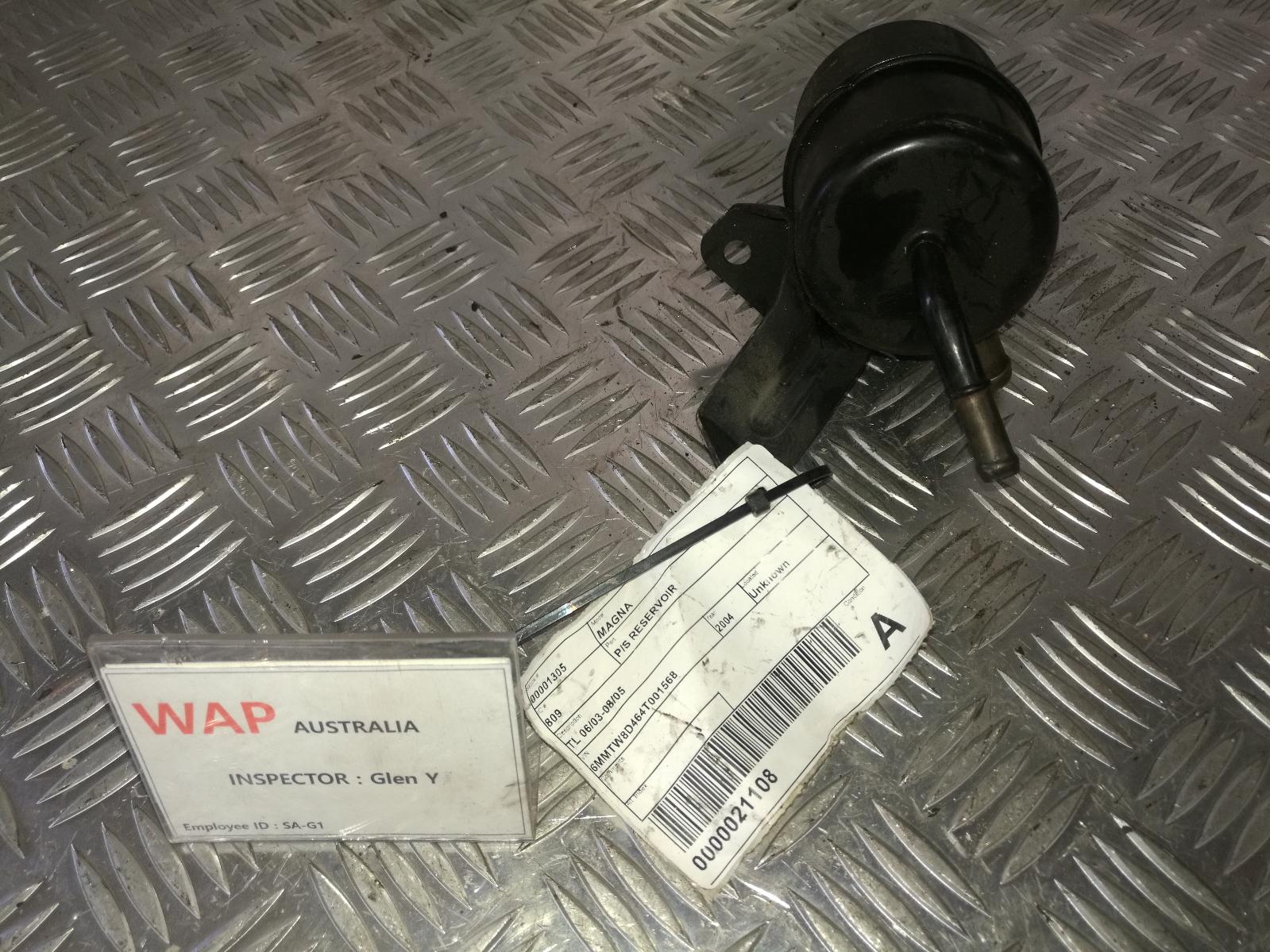 View Auto part P/S Reservoir Mitsubishi Magna 2004