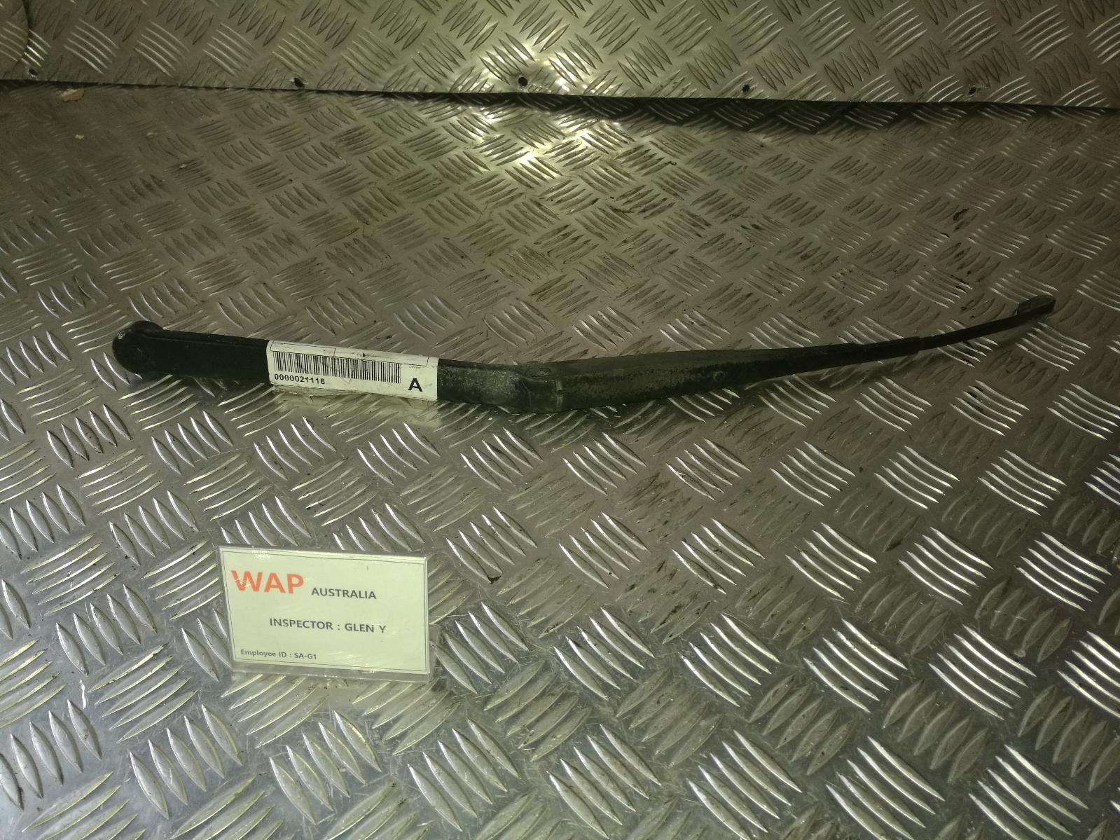 View Auto part Wiper Arm Mitsubishi Magna 2004