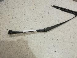 View Auto part Wiper Arm Mitsubishi Magna 2004