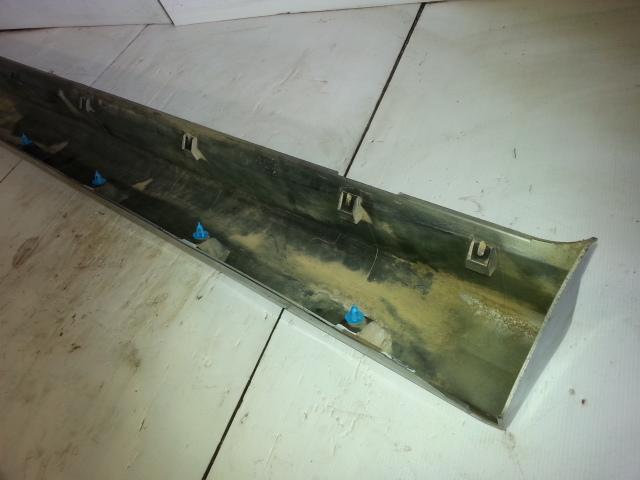 View Auto part Side Step/Skirt Mitsubishi Magna 2004