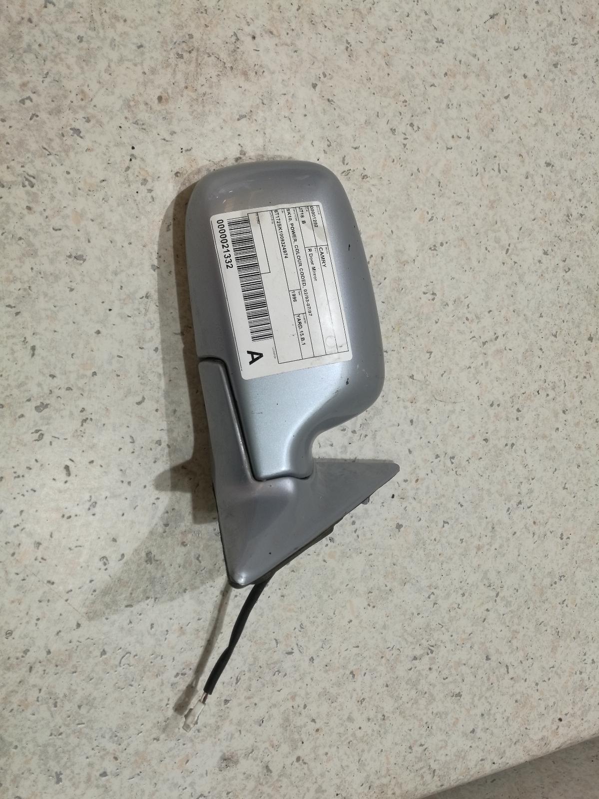 View Auto part Right Door Mirror Toyota Camry 1996