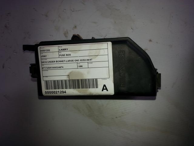 View Auto part Fuse Box Toyota Camry 1996