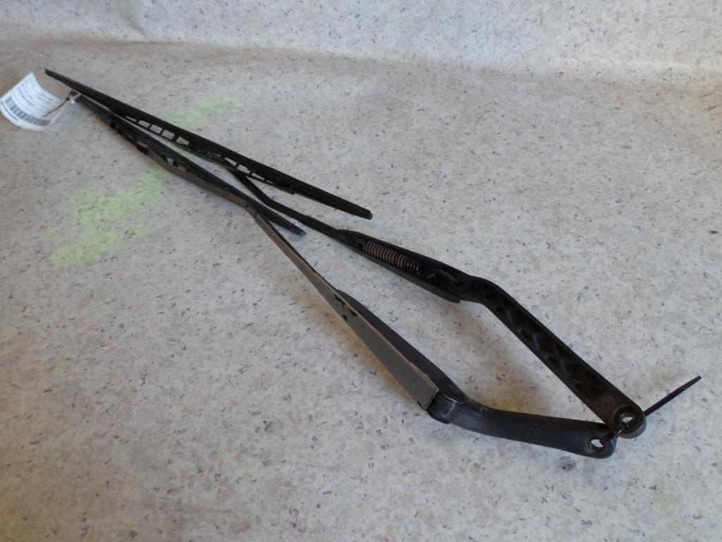 View Auto part Wiper Arm Honda Prelude 1992