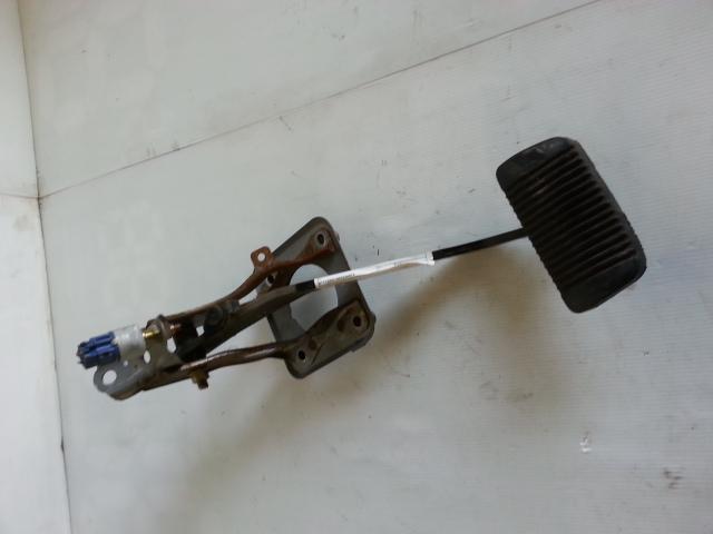 View Auto part Pedal Assembly Toyota Camry 1996