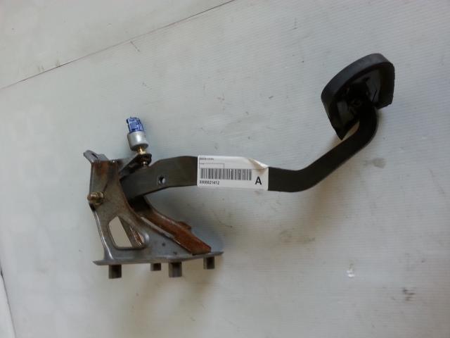 View Auto part Pedal Assembly Toyota Camry 1996