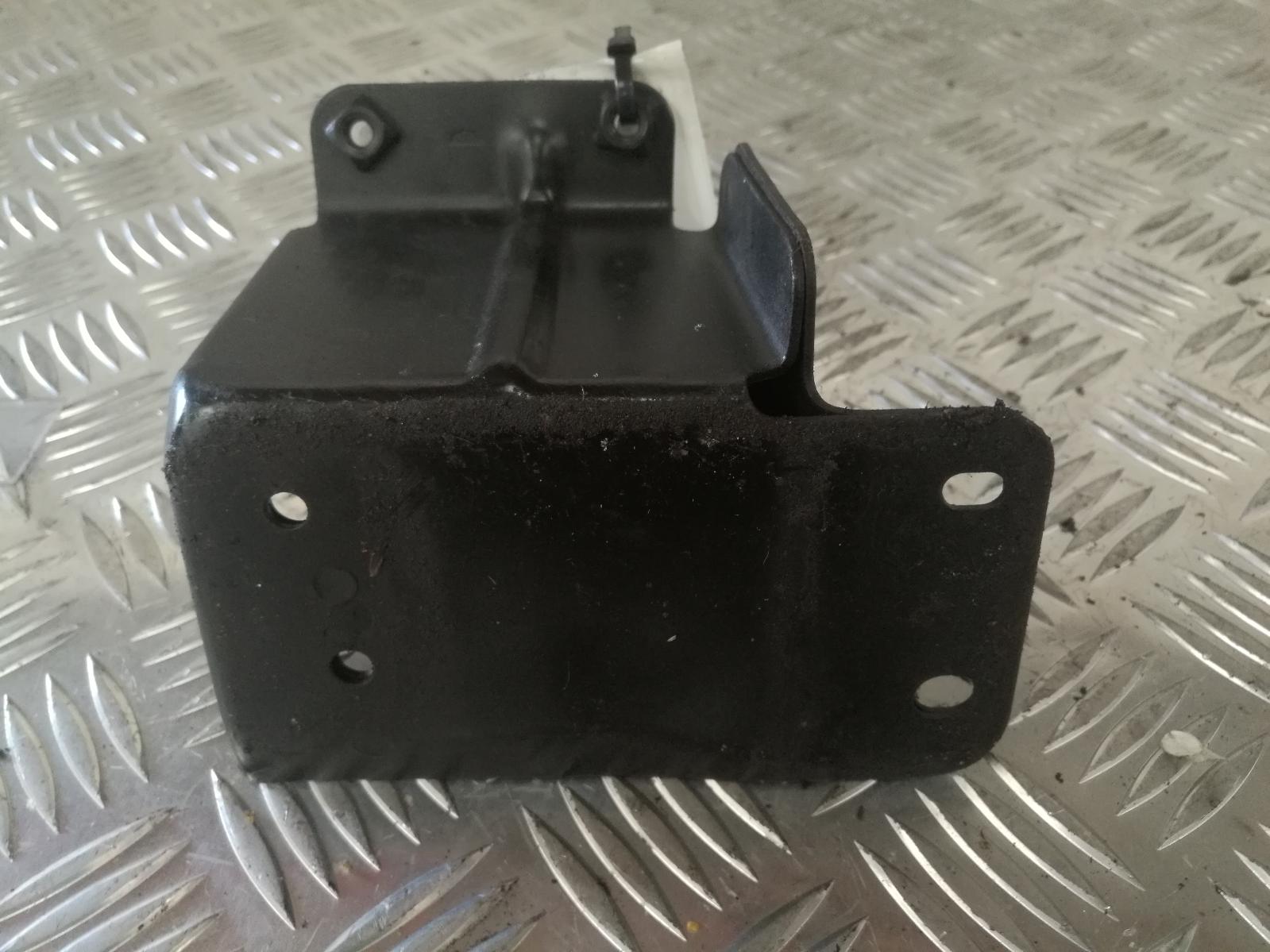 View Auto part F/Bar Reinforc/Brack Toyota Camry 1996