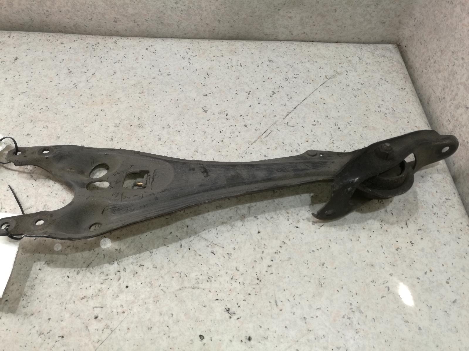 2000 Honda Odyssey Left Rear Trailing Arm View Auto part Left Rear Trailing Arm Honda Odyssey 2000