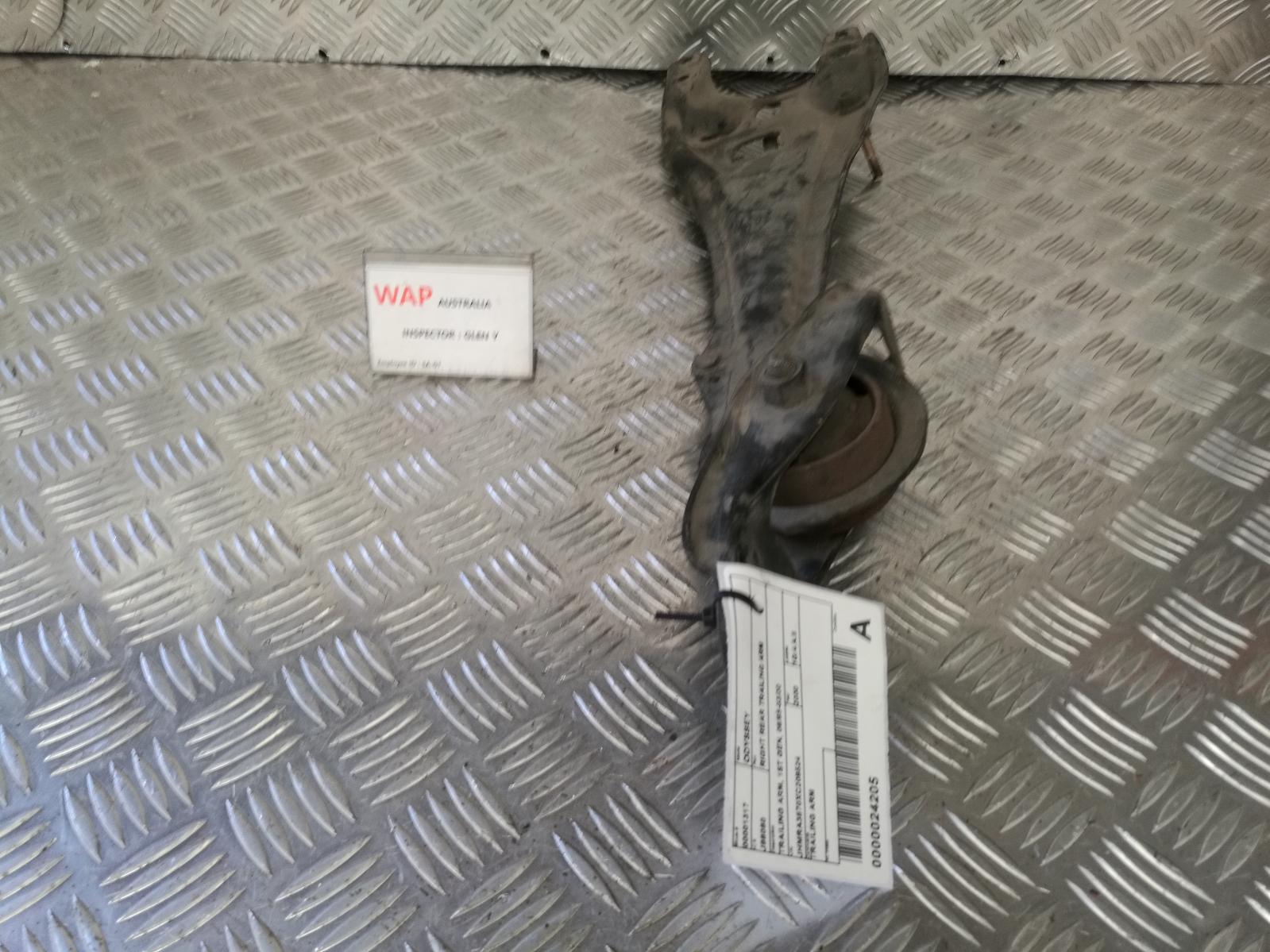 2000 Honda Odyssey Right Rear Trailing Arm View Auto part Right Rear Trailing Arm Honda Odyssey 2000