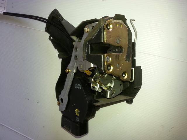 View Auto part Door/Boot/Gate Lock Toyota Mr2 2002