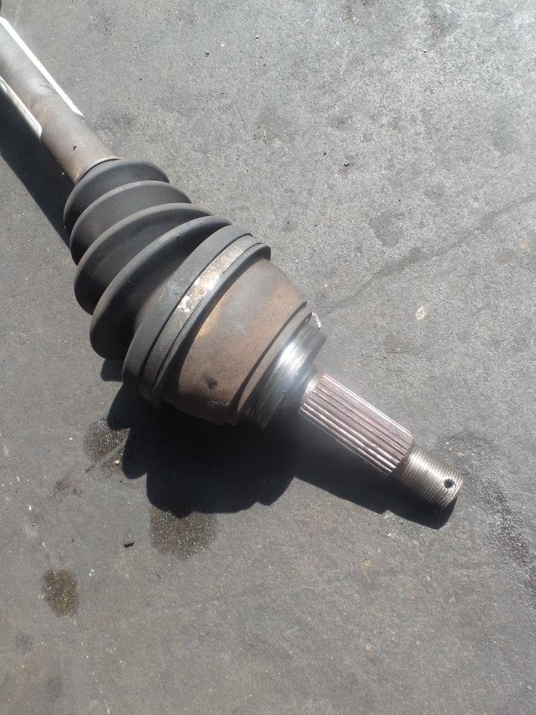 1995 Mitsubishi Magna Left Driveshaft View Auto part Left Driveshaft Mitsubishi Magna 1995