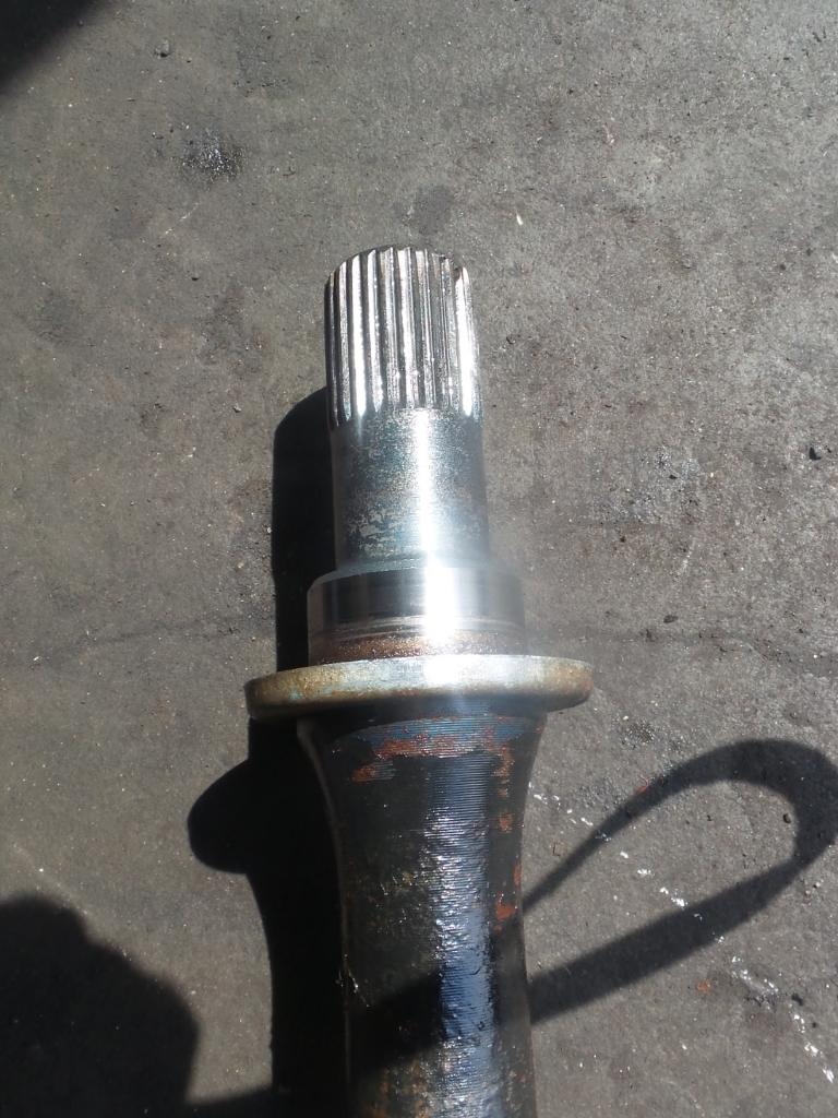1995 Mitsubishi Magna Left Driveshaft View Auto part Left Driveshaft Mitsubishi Magna 1995