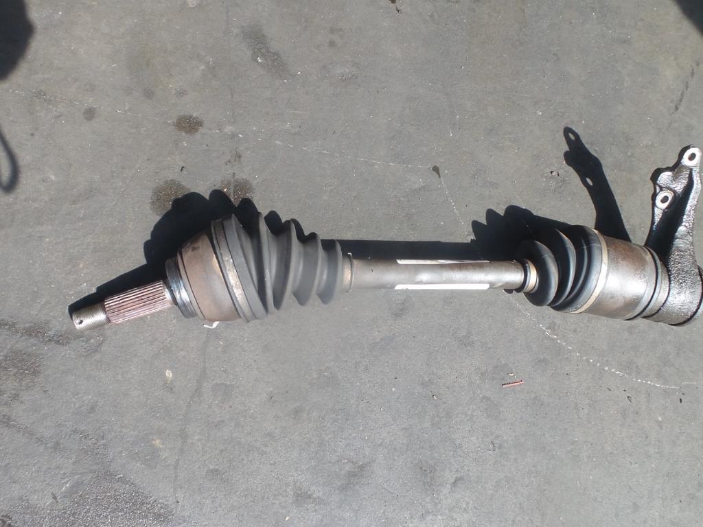 1995 Mitsubishi Magna Left Driveshaft View Auto part Left Driveshaft Mitsubishi Magna 1995