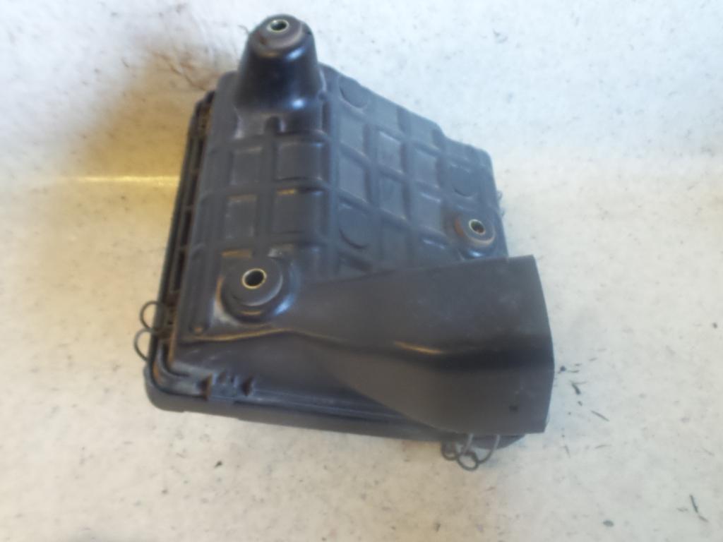 1995 Mitsubishi Magna Air Cleaner/Box View Auto part Air Cleaner/Box Mitsubishi Magna 1995