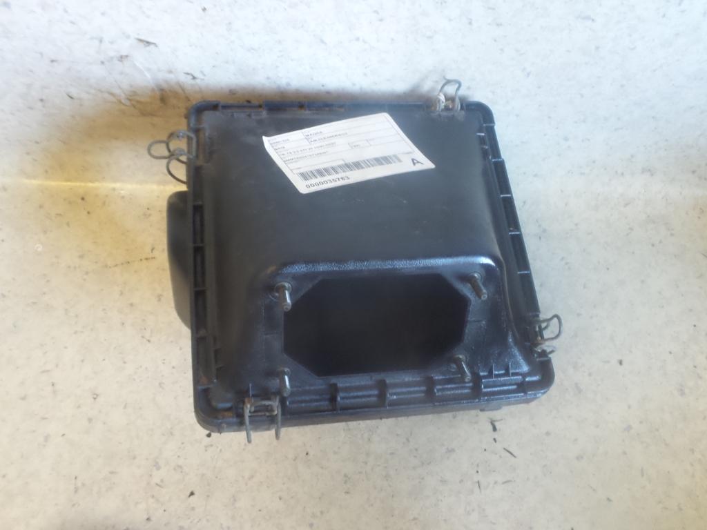 1995 Mitsubishi Magna Air Cleaner/Box View Auto part Air Cleaner/Box Mitsubishi Magna 1995