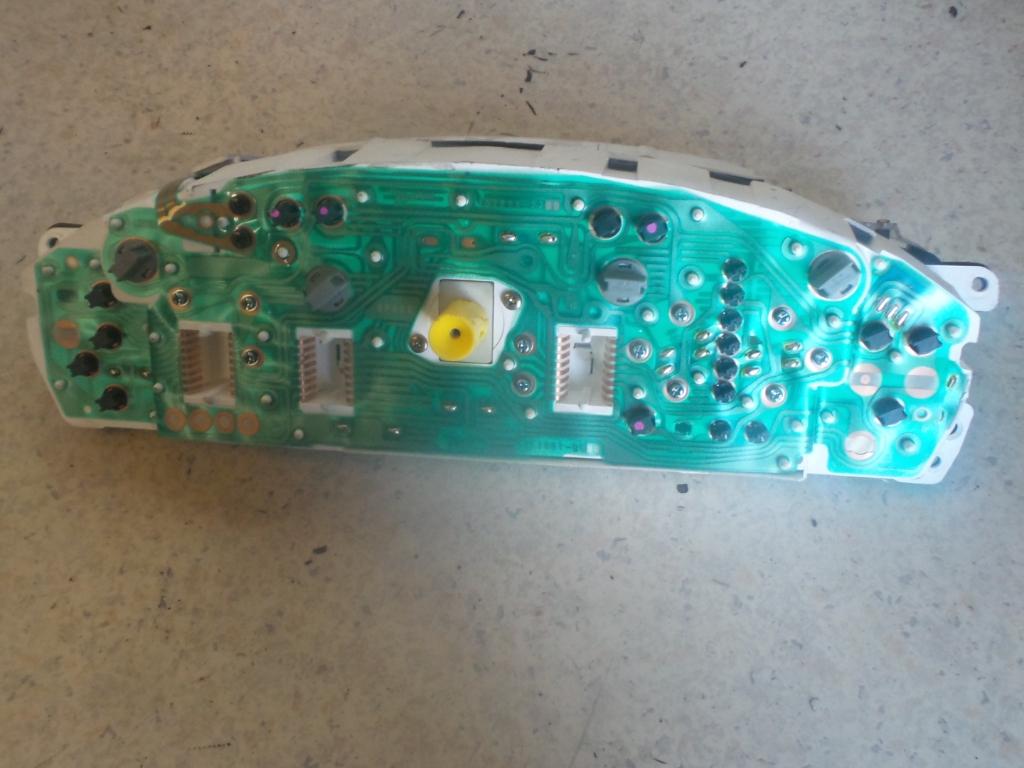 View Auto part Instrument Cluster Mitsubishi Magna 1995