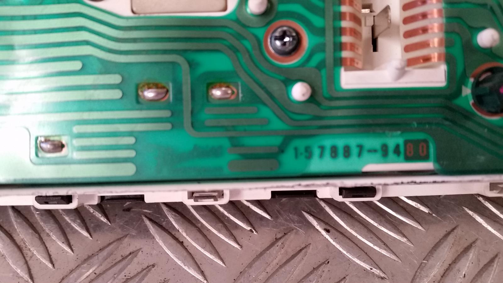 View Auto part Instrument Cluster Mitsubishi Magna 1995