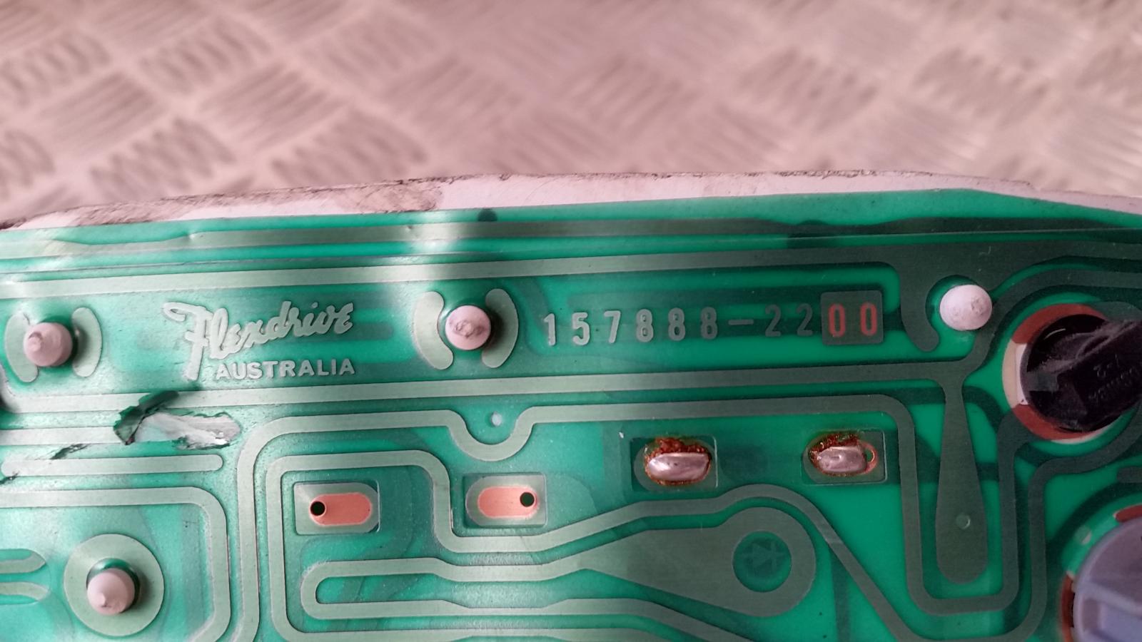 View Auto part Instrument Cluster Mitsubishi Magna 1995