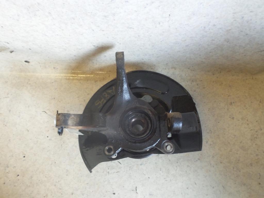 1995 Mitsubishi Magna Right Front Hub Assembly View Auto part Right Front Hub Assembly Mitsubishi Magna 1995