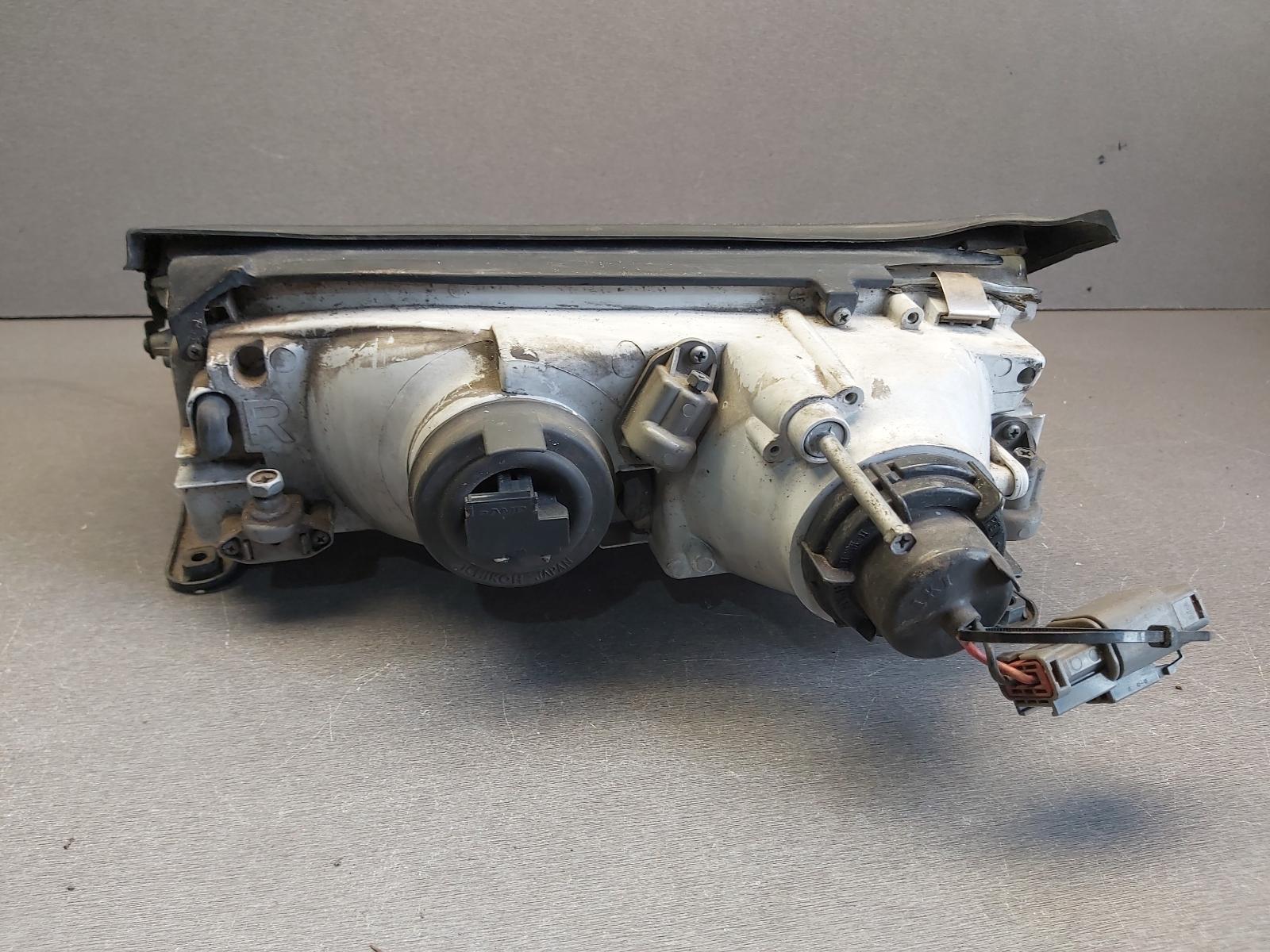 View Auto part Right Headlamp Nissan 300zx 1990