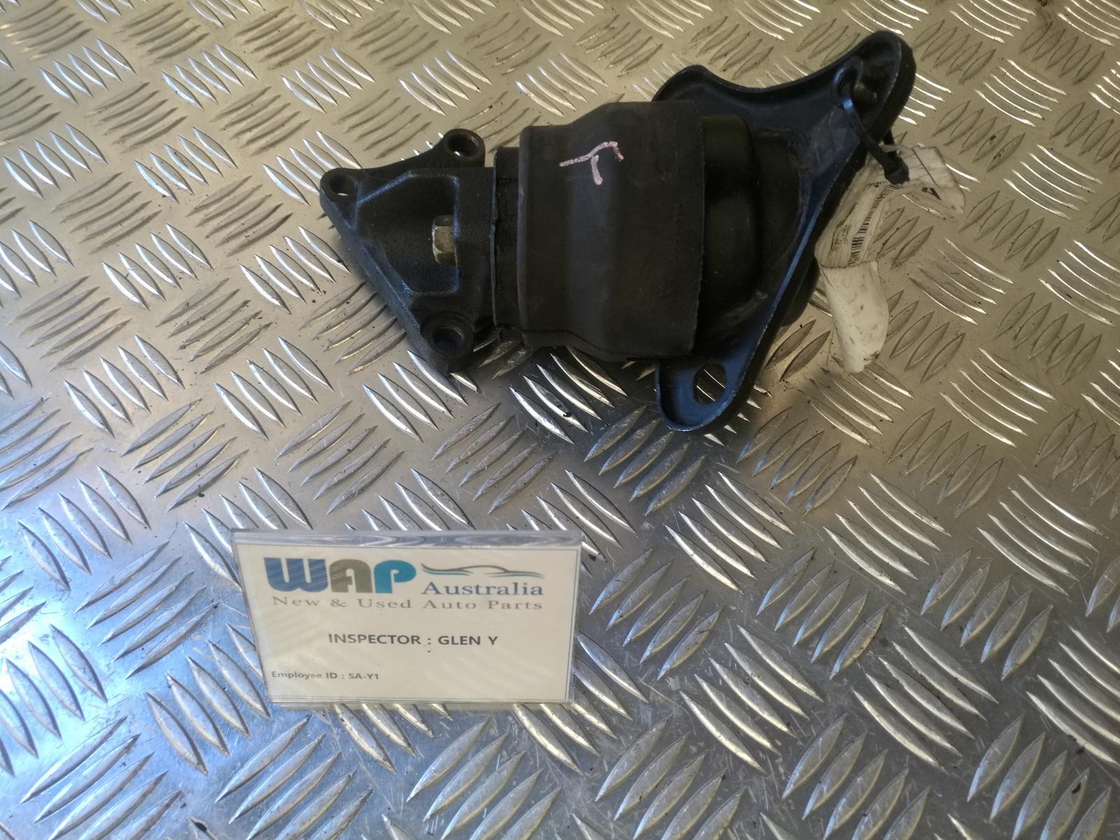 View Auto part Mount Lexus Es300 (92-05) 1993