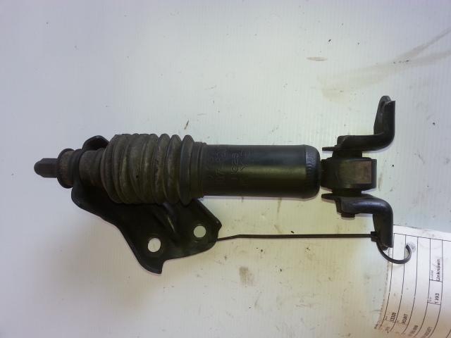 View Auto part Mount Lexus Es300 (92-05) 1993