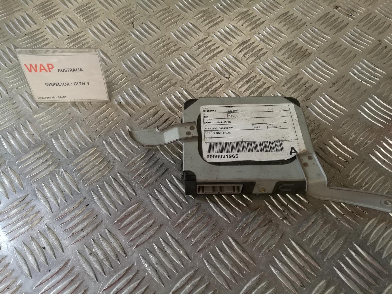 View Auto part Ecu Lexus Es300 (92-05) 1993
