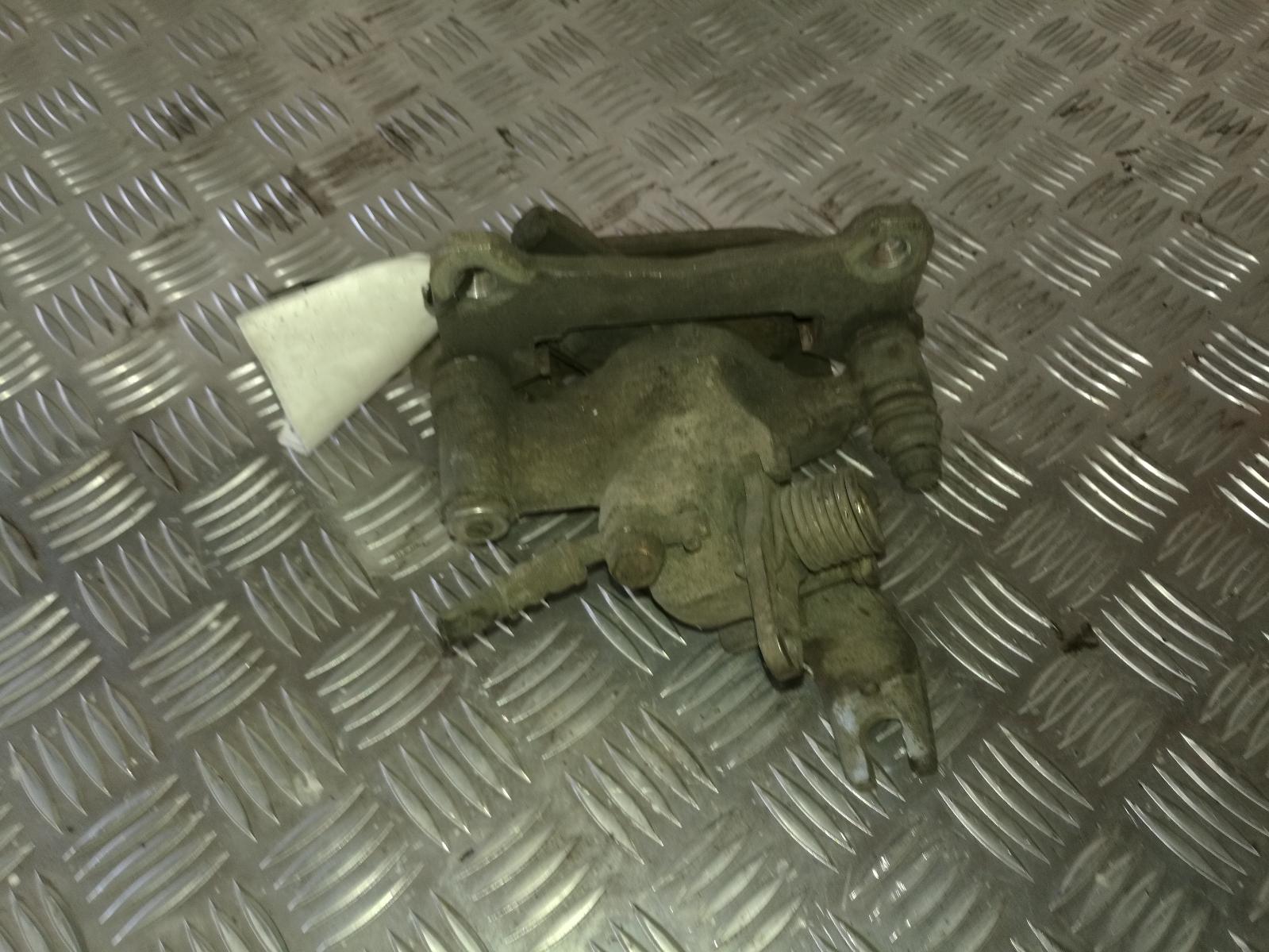 View Auto part Caliper Toyota Mr2 1989