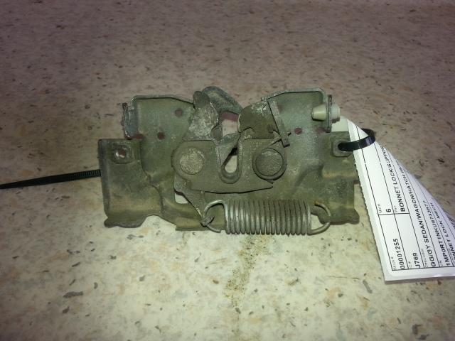 View Auto part Bonnet Lock/Support Mazda 6 2002