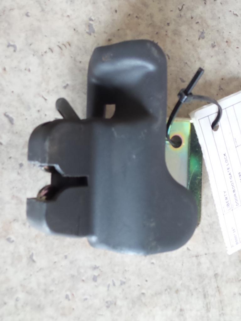 View Auto part Door/Boot/Gate Lock Subaru Liberty 1995