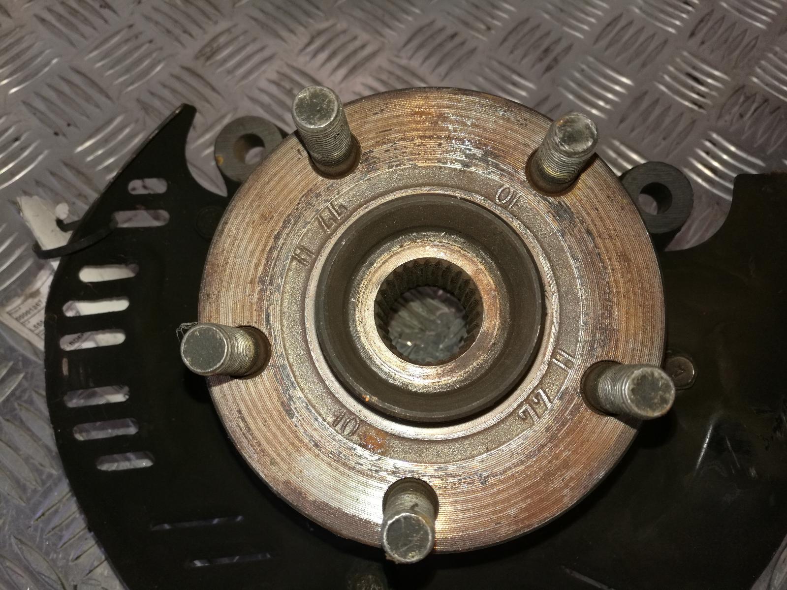 View Auto part Right Front Hub Assembly Subaru Liberty 1995