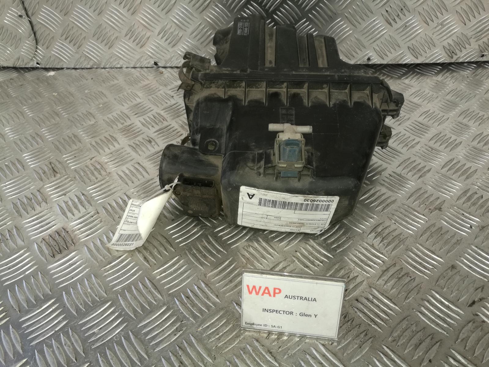 2000 Toyota Echo Air Cleaner/Box View Auto part Air Cleaner/Box Toyota Echo 2000