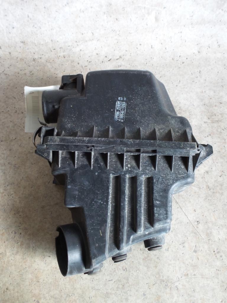 2000 Toyota Echo Air Cleaner/Box View Auto part Air Cleaner/Box Toyota Echo 2000