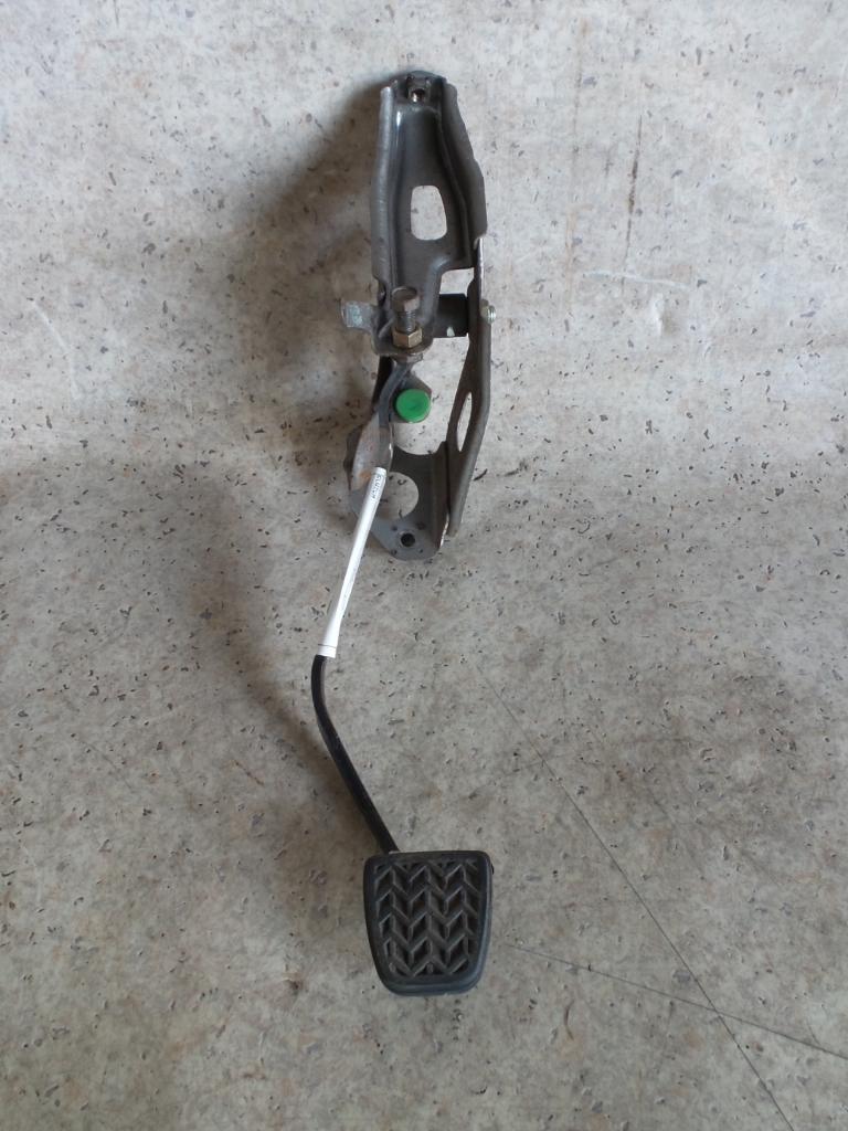 View Auto part Pedal Assembly Toyota Echo 2000