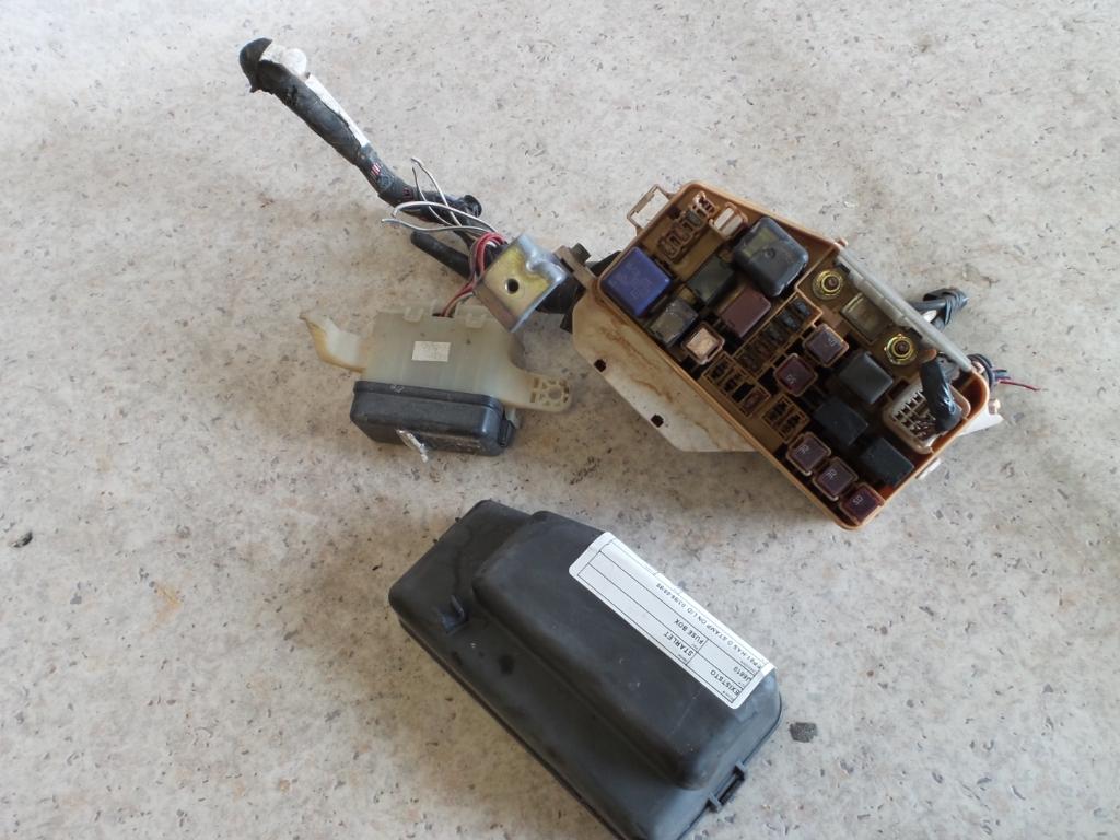 View Auto part Fuse Box Toyota Starlet 1998