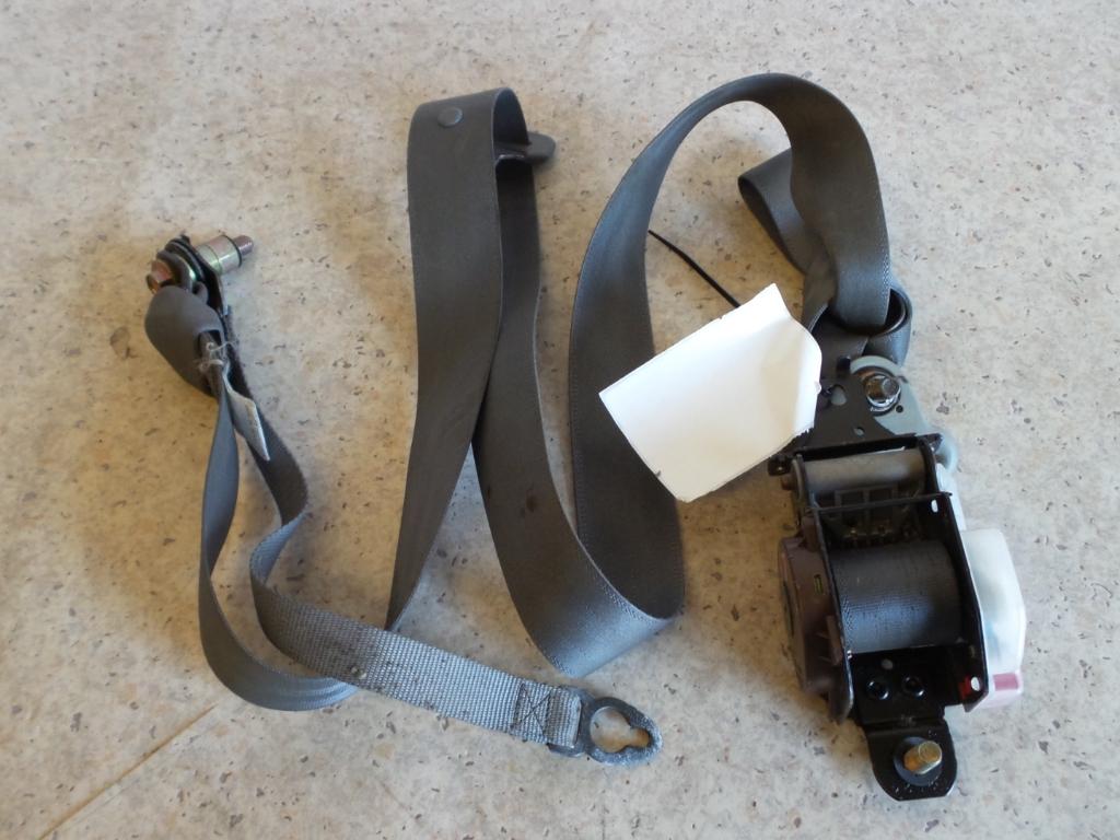 View Auto part Seatbelt/Stalk Honda Odyssey 2000
