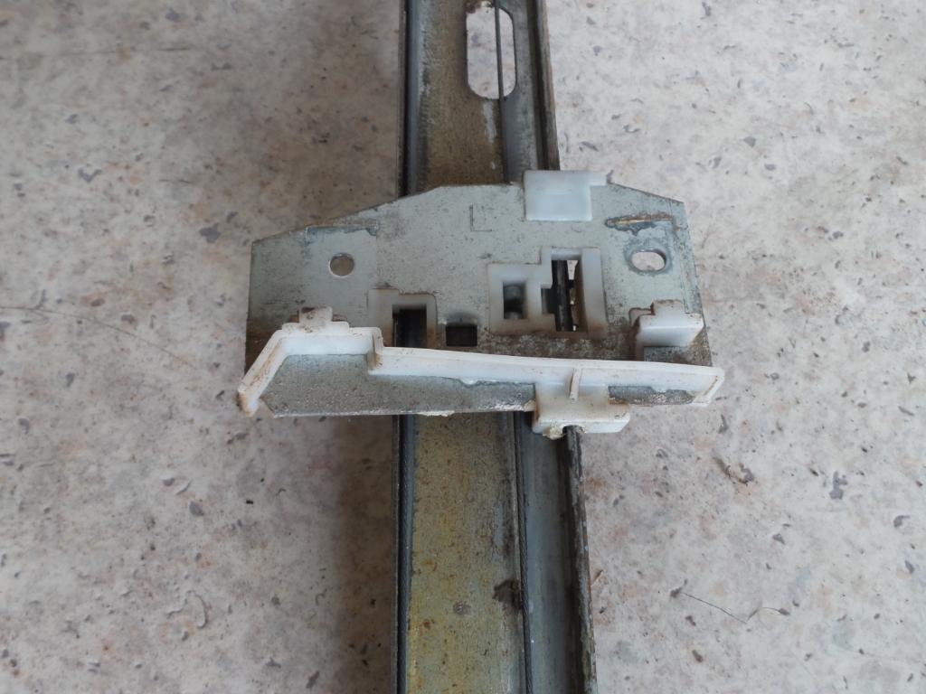 View Auto part Left Front Window Reg/Motor Mazda Bravo 1993
