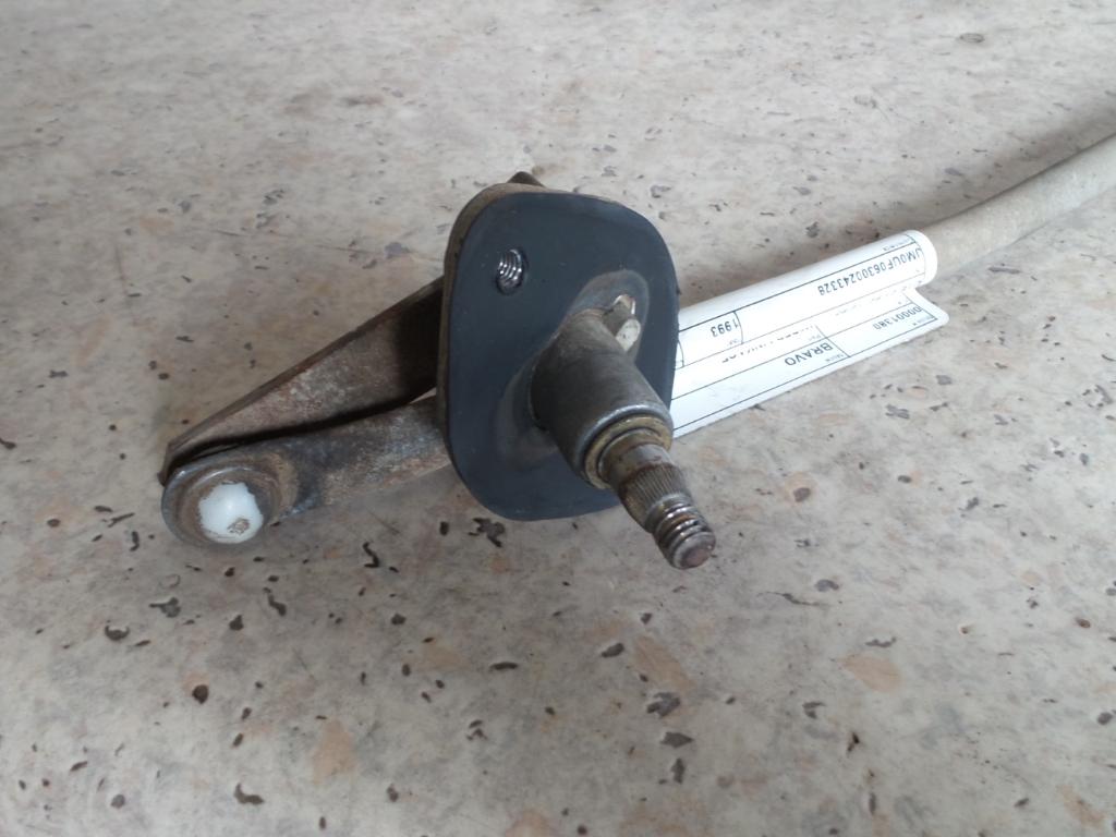 View Auto part Wiper Linkage Mazda Bravo 1993