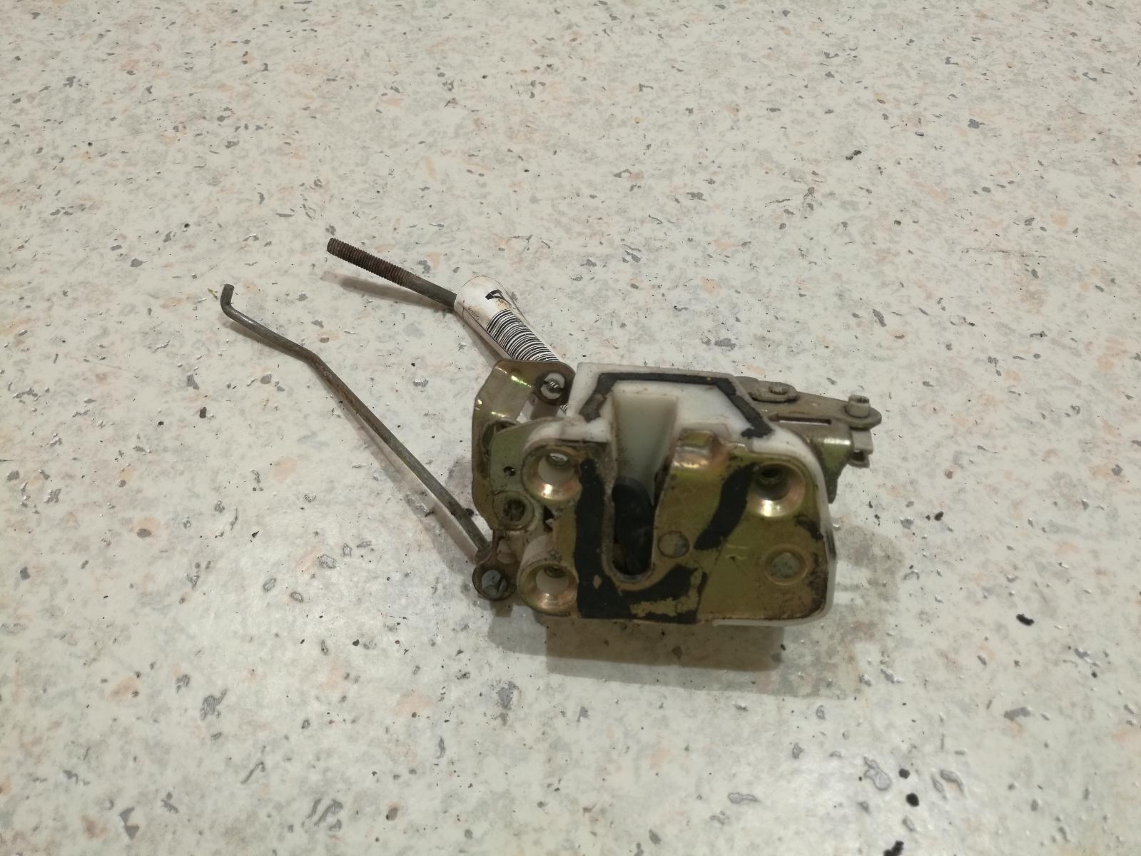 View Auto part Door/Boot/Gate Lock Mazda Bravo 1993